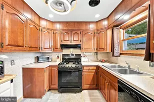 209 Hill Rd, Elverson, PA 19520 - Photo 12