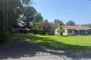 209 Hill Rd, Elverson, PA 19520 - Photo 2