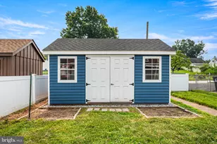 1006 W Bridge St, Phoenixville, PA 19460 - Photo 32