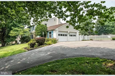 15 Crestview Road, Phoenixville, PA 19460 - Photo 2