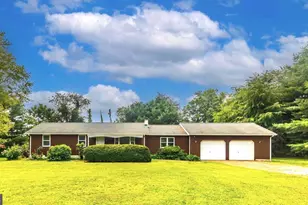 95 Mill Rd, Narvon, PA 17555 - Photo 1