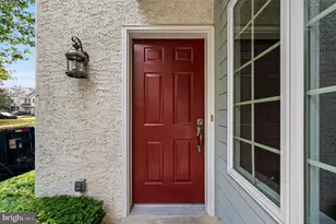 321 Bristol Cir, Exton, PA 19341 - Photo 2