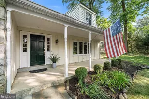 2610 Crum Creek Dr, Berwyn, PA 19312 - Photo 4