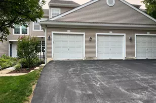 121 Lewisville Ct, Phoenixville, PA 19460 - Photo 2