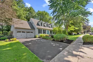 104 Columbine Dr, West Grove, PA 19390 - Photo 2