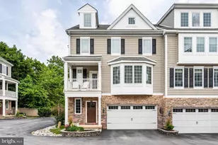 7 Grey Ct, Berwyn, PA 19312 - Photo 2