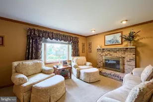 106 Stephen Ln, Pottstown, PA 19465 - Photo 2