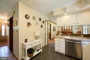 106 Stephen Ln, Pottstown, PA 19465 - Photo 8