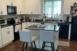 345 Oxer Ct, Devon, PA 19333 - Photo 2