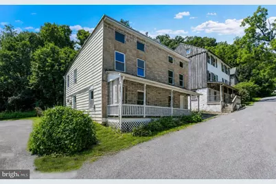 58-60 Irish Lane, Coatesville, PA 19320 - Photo 2
