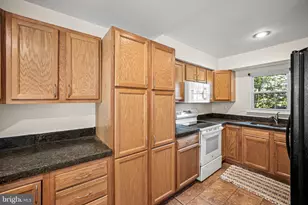 550 Lancaster Ct, Downingtown, PA 19335 - Photo 8