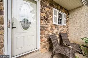550 Lancaster Ct, Downingtown, PA 19335 - Photo 2