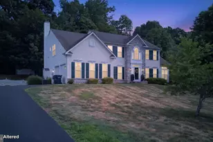 40 Robins Nest Ln, Pottstown, PA 19465 - Photo 1