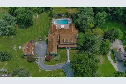 2048 Buttonwood Road, Berwyn, PA 19312 - Photo 2