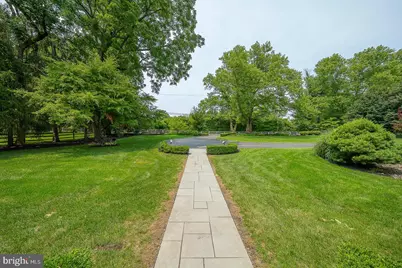 2048 Buttonwood Road, Berwyn, PA 19312 - Photo 6