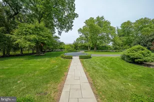 2048 Buttonwood Rd, Berwyn, PA 19312 - Photo 6