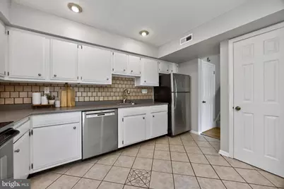 188 Summit House #188, West Chester, PA 19382 - Photo 8