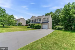 118 Beacon St, Coatesville, PA 19320 - Photo 2