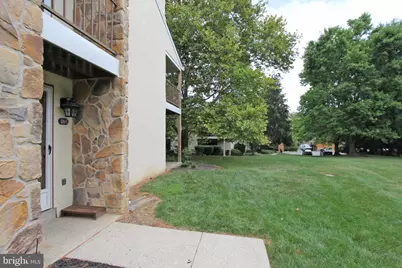 185 Valley Stream Circle, Chesterbrook, PA 19087 - Photo 2