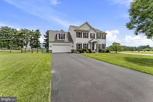 302 Redbud Dr, Oxford, PA 19363 - Photo 2