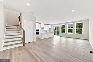 46 Grayson Ln, Downingtown, PA 19335 - Photo 2