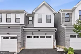 46 Grayson Ln, Downingtown, PA 19335 - Photo 1