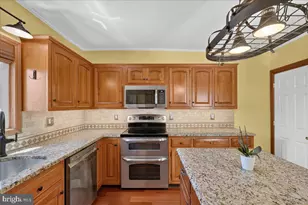 440 Queen St, Spring City, PA 19475 - Photo 14