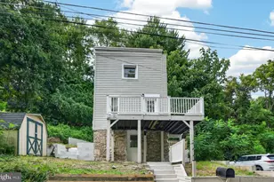 377 Mt Pleasant St, Coatesville, PA 19320 - Photo 1