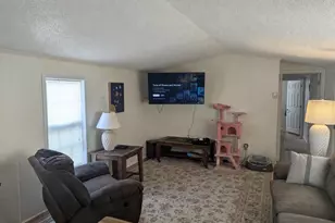38 Rosewood Ln, Phoenixville, PA 19460 - Photo 6