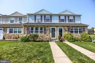 478 Devon Ct, Downingtown, PA 19335 - Photo 2