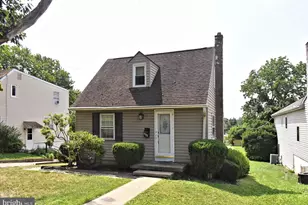 889 Old Lancaster Rd, Berwyn, PA 19312 - Photo 2