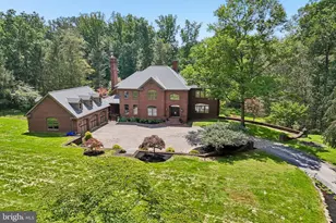 15 Old Covered Bridge Rd, Newtown Square, PA 19073 - Photo 2