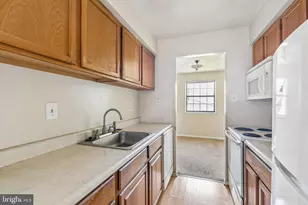 2419 Pond View Dr, West Chester, PA 19382 - Photo 8