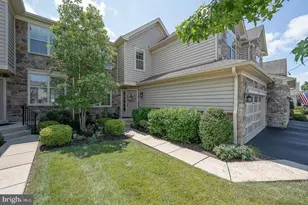 30 Meadow View Ln, Malvern, PA 19355 - Photo 2