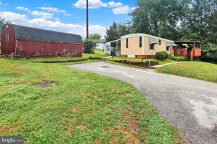 828 Spring City Rd, Phoenixville, PA 19460 - Photo 2