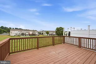 30 N Savanna Dr, Pottstown, PA 19465 - Photo 2