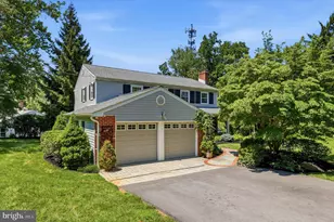 809 Cloverly Rd, Berwyn, PA 19312 - Photo 2