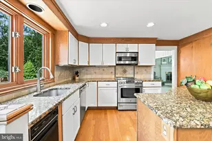 809 Cloverly Rd, Berwyn, PA 19312 - Photo 12