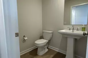 109 Mineral Ln, Phoenixville, PA 19460 - Photo 8