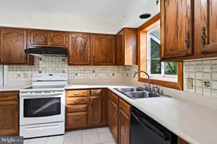 2602 Pheasant Run Ln, Spring City, PA 19475 - Photo 14