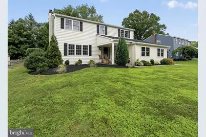 75 Hawthorne Lane, Phoenixville, PA 19460 - Photo 2