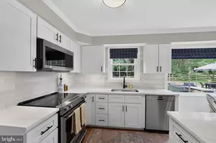 75 Hawthorne Ln, Phoenixville, PA 19460 - Photo 16