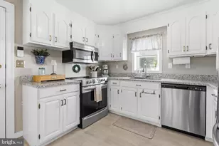 18 Buttonwood Ave, Malvern, PA 19355 - Photo 12