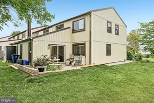 33 Hastings Ct, Downingtown, PA 19335 - Photo 2