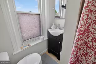 155 Washington Ave, Phoenixville, PA 19460 - Photo 10