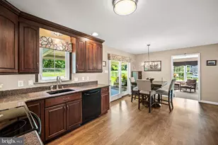 135 Chelsey Dr, Coatesville, PA 19320 - Photo 4