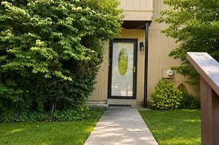317 Astor Ct, Downingtown, PA 19335 - Photo 2