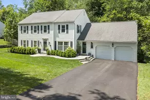 683 Hollow Rd, Wayne, PA 19087 - Photo 2