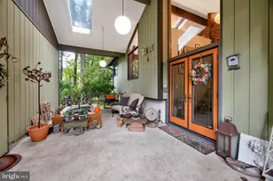 1048 Beaumont Rd, Berwyn, PA 19312 - Photo 2