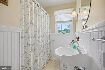 528 Chester Avenue, Phoenixville, PA 19460 - Photo 20